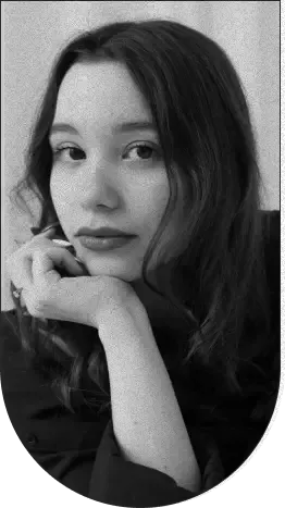 Авторка колоди Таро — Аріна